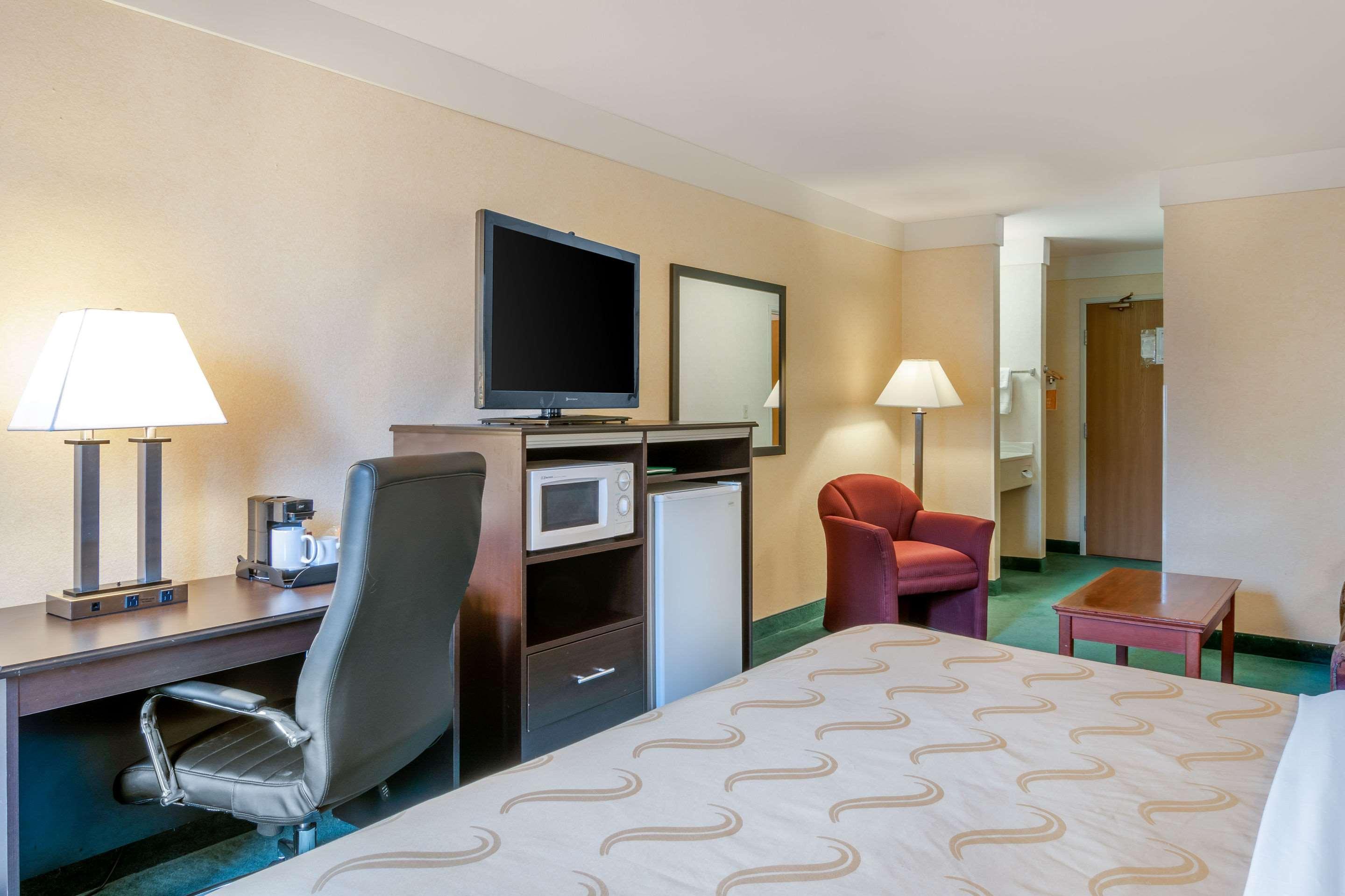 Quality Inn Бенд Екстериор снимка