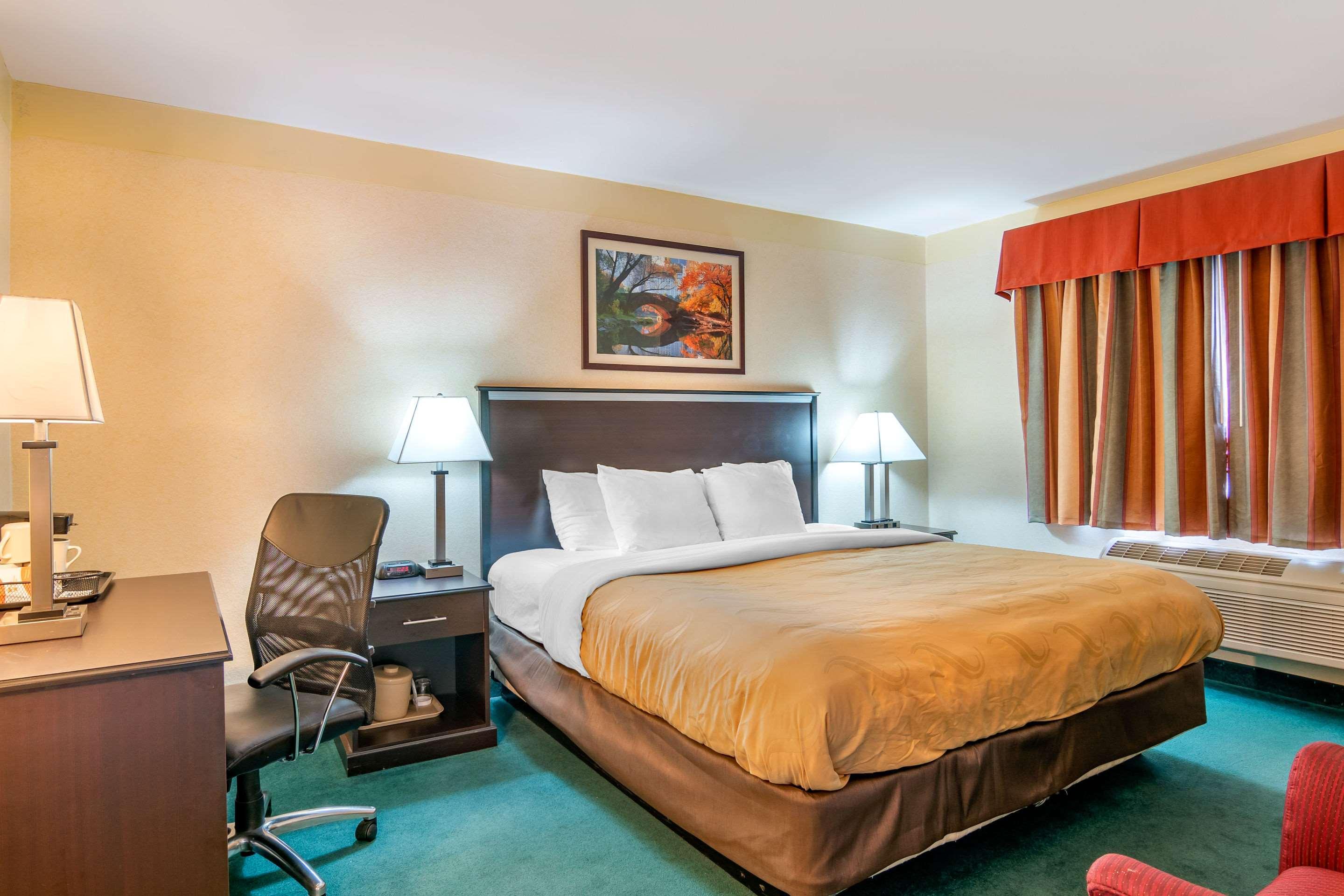 Quality Inn Бенд Екстериор снимка