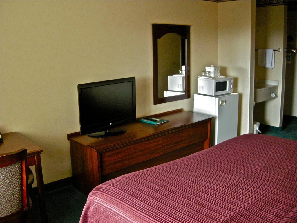 Quality Inn Бенд Екстериор снимка