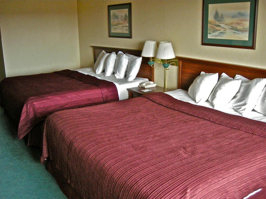Quality Inn Бенд Екстериор снимка