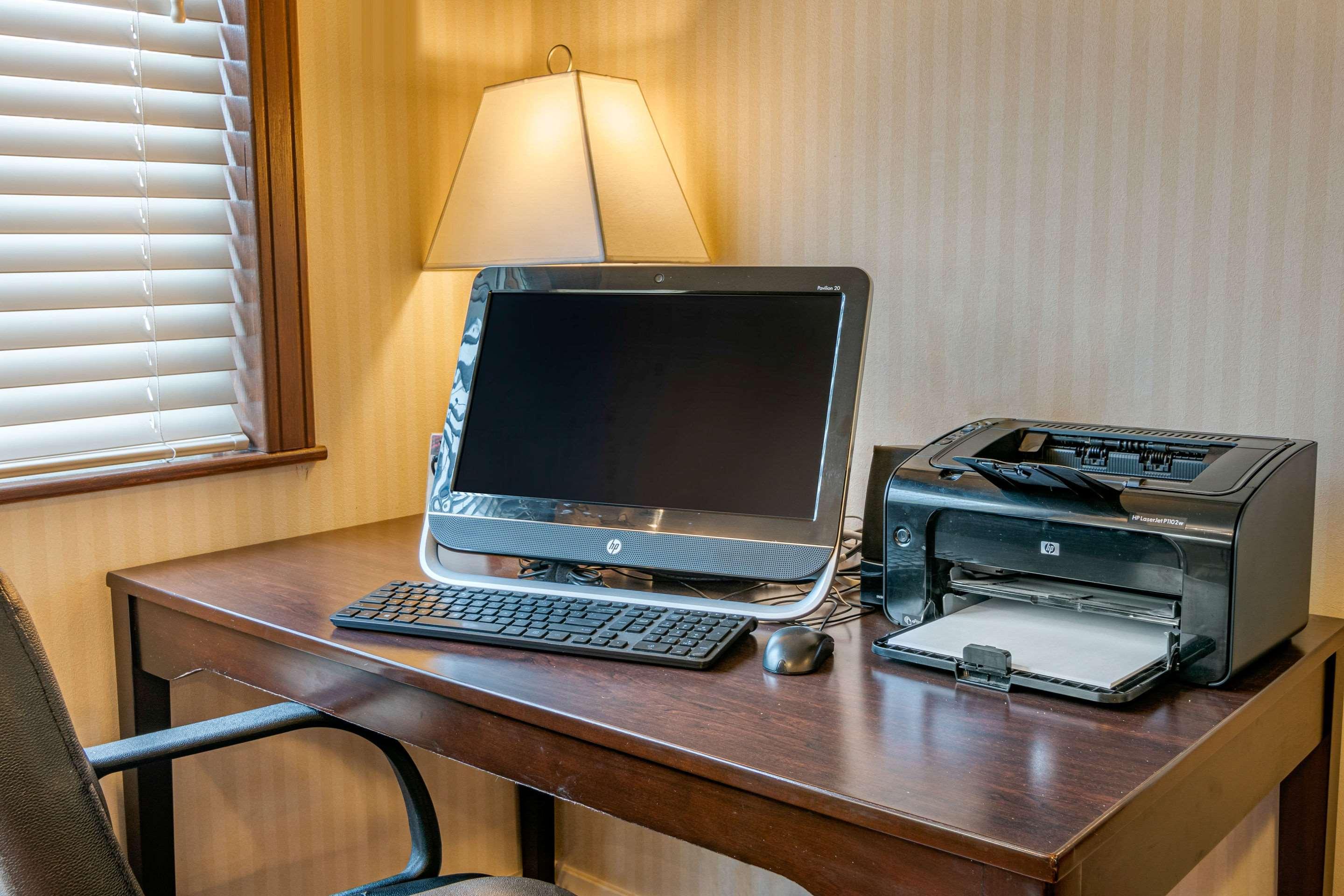 Quality Inn Бенд Екстериор снимка